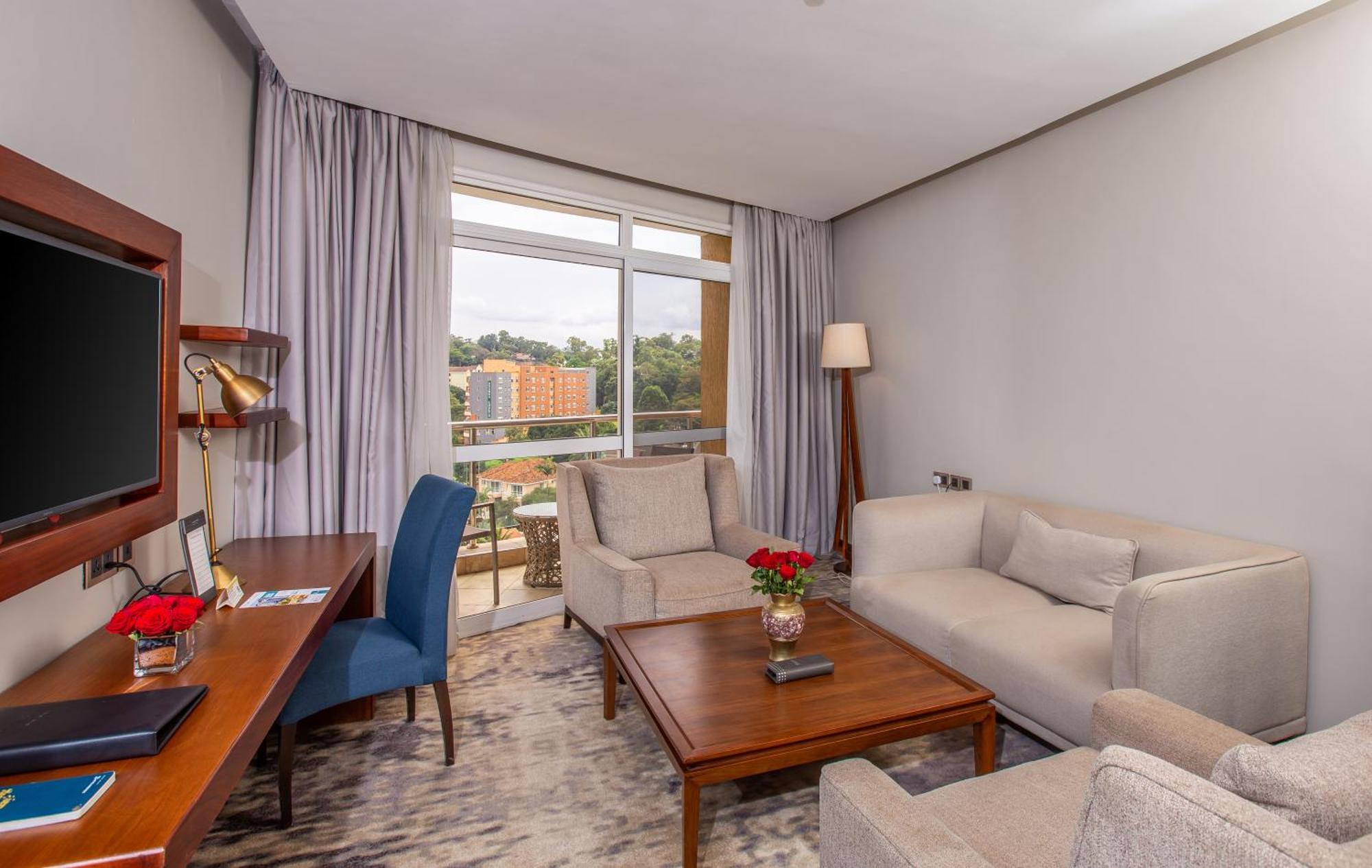 Hotel Golden Tulip Canaan 4*
