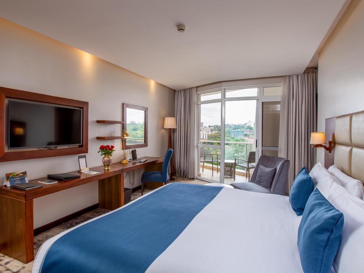 Hotel Golden Tulip Canaan