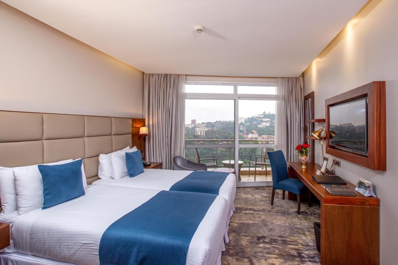 Hotel Golden Tulip Canaan 4*